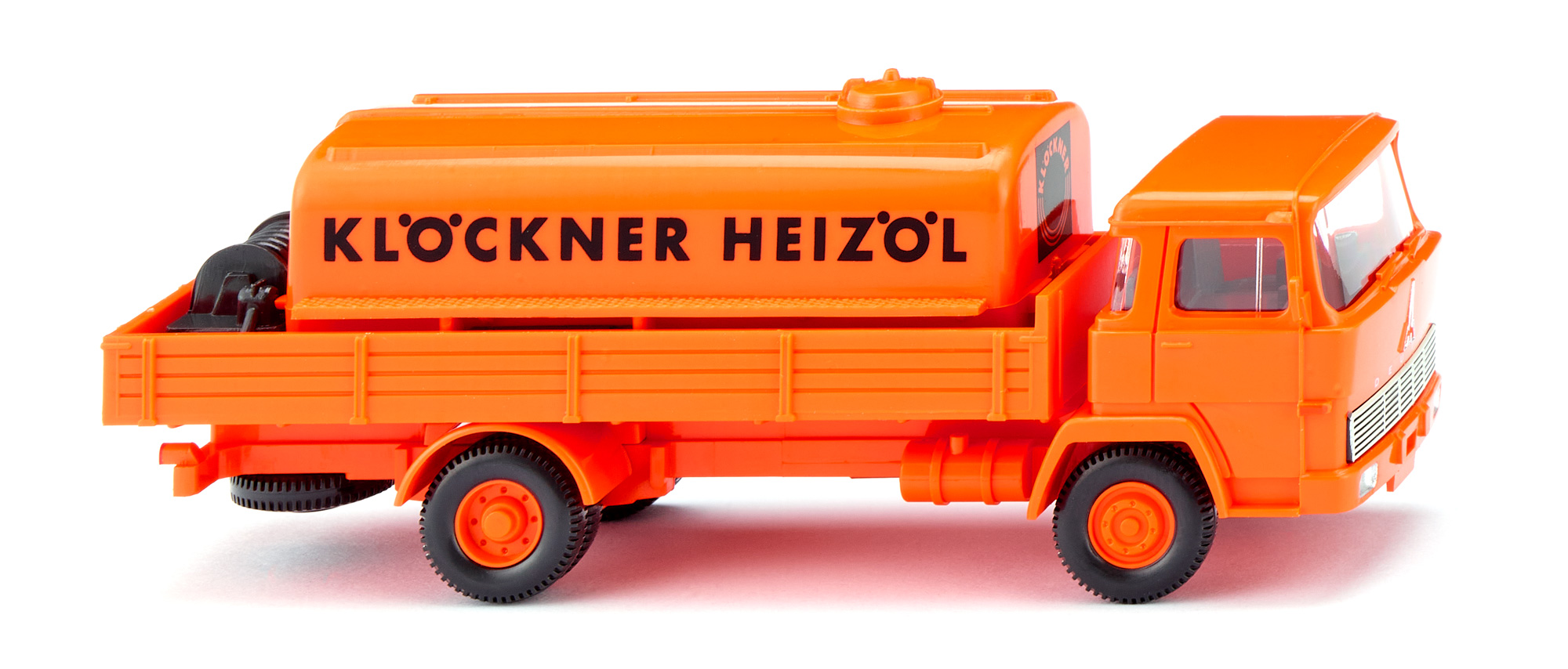 MAGIRUS 100 D 7 FL (Typ D-Frontlenker, Modell 1966-1968) Pritschen-LKW mit Öltank, reinorange, KLÖCKNER HEIZÖL, Wiking, 1:87, mb