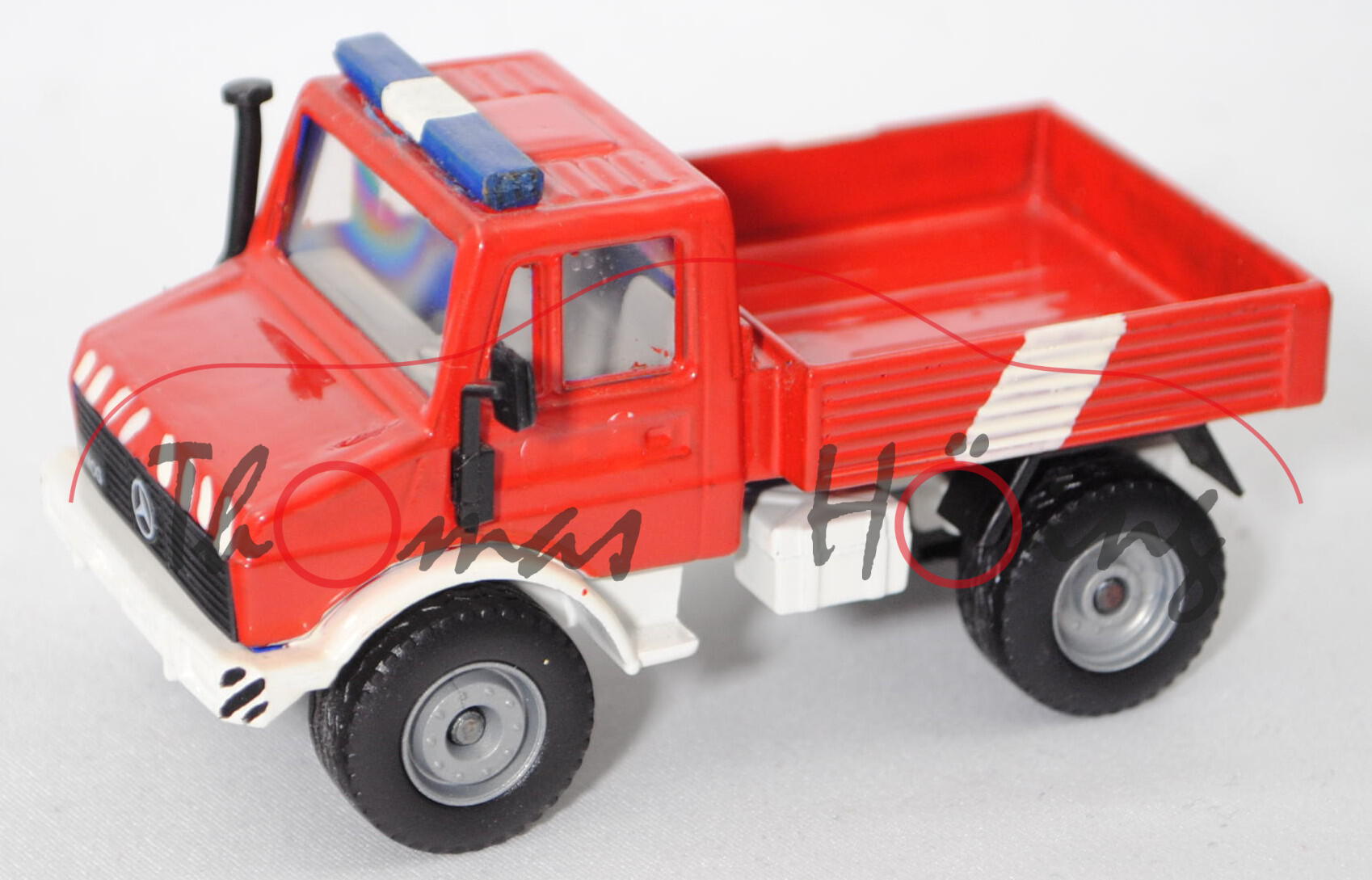 Mercedes-Benz Unimog U 1500 (Baureihe 425, Baumuster 425.141, Mod. 77-88), rot, SIKU, 1:55, Umbau