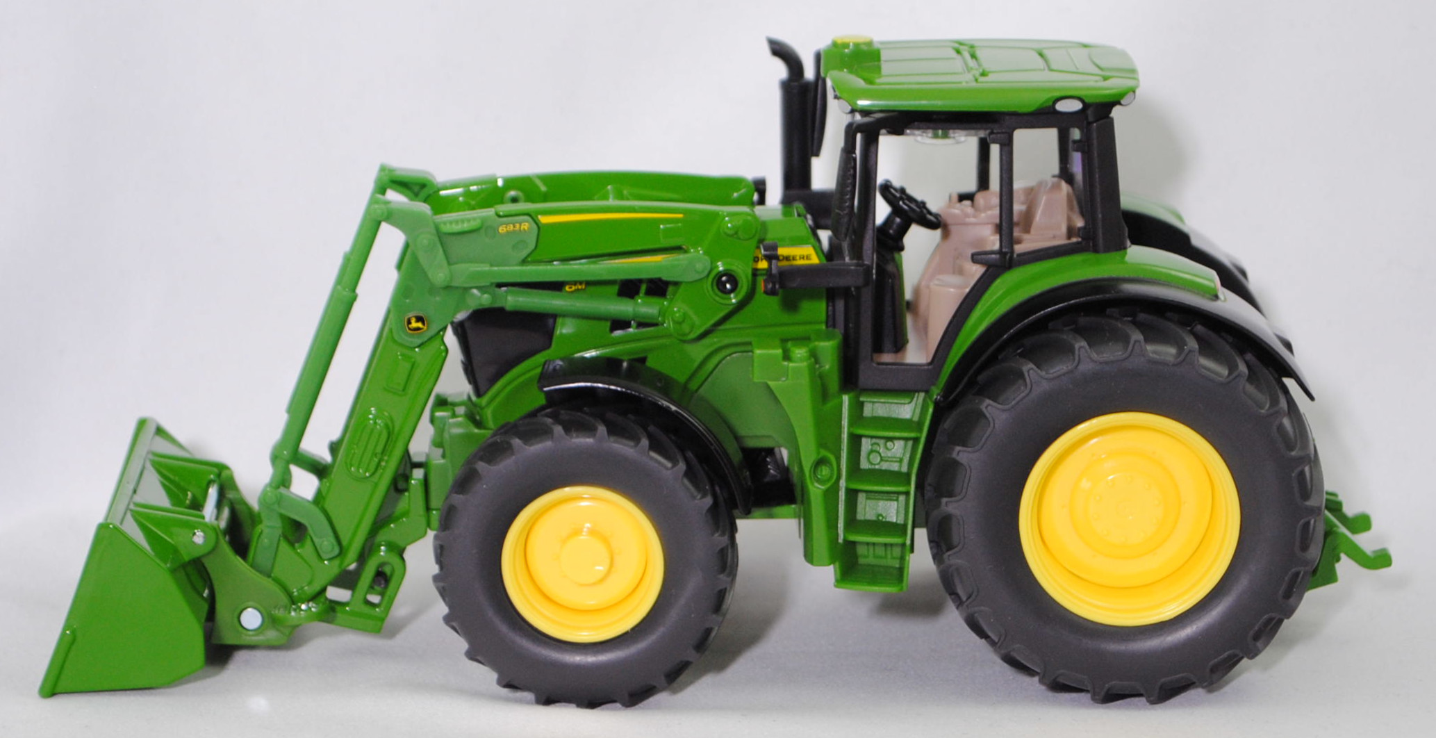 00000 John Deere 6M 220 (4. Generation, Baureihe 6M, Typ 6M, Modell 2024-) mit abnehmbarem Frontlader John Deere 683R, smaragdgrün, SIKU FARMER 1:32, L17mpK