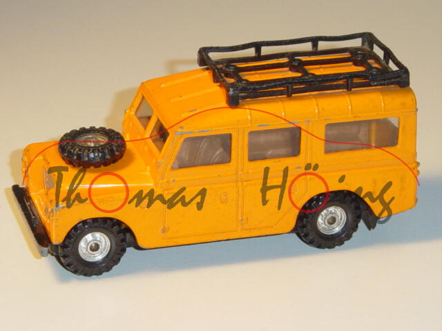 Land Rover 109 W.B (Waldhüter), pastellorange, mit Dachgepäckträger, hintere Tür zu öffnen, Leiter w