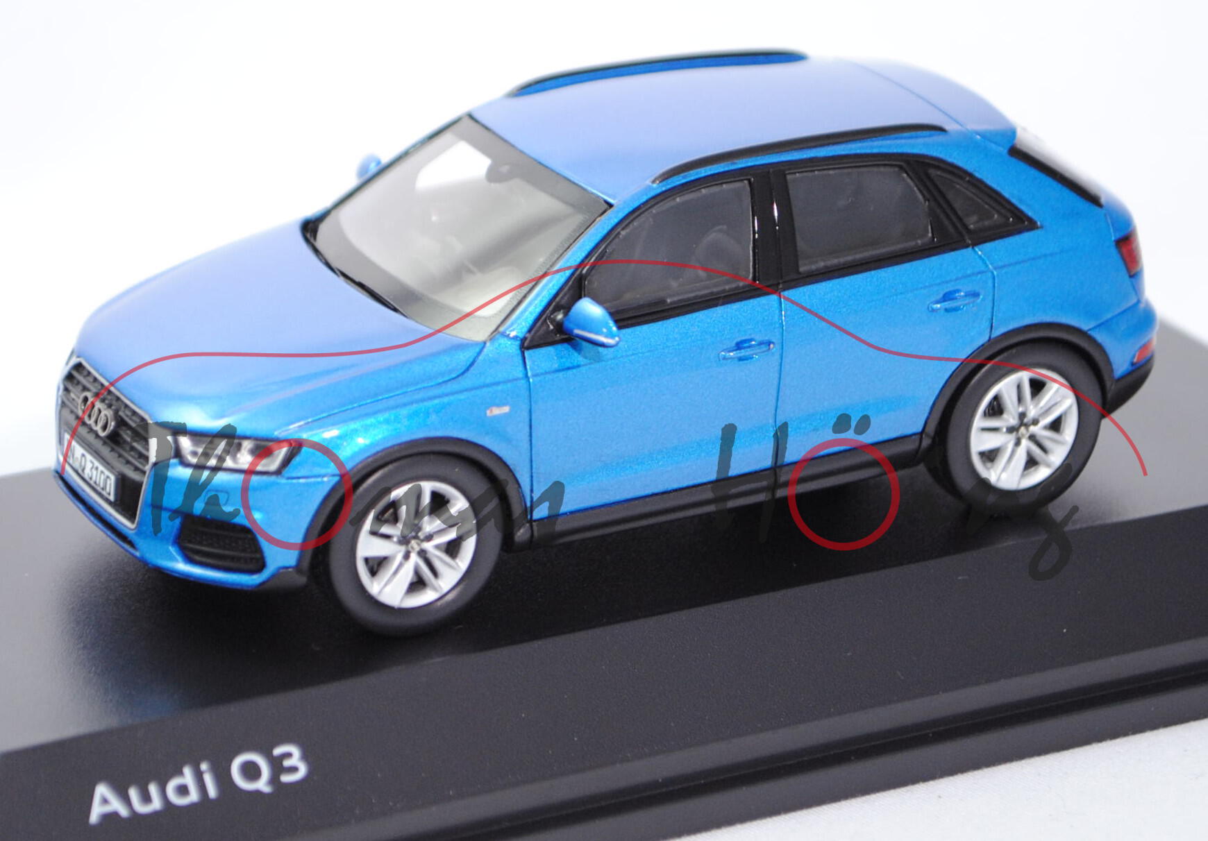 Audi Q3 (Typ 8U, Facelift), Modell 2015-, hainanblau, Minimax, 1:43, Werbeschachtel