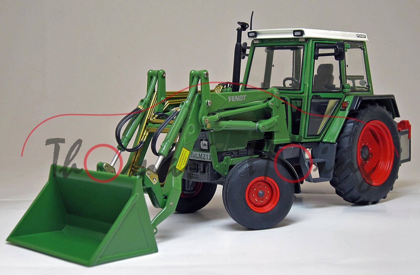 Fendt FARMER 306 LS mit Frontlader (Ausführung 1984 - 1988), resedagrün/grau, mit Heckgewicht, weise