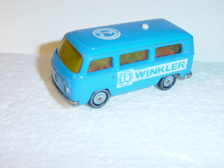 VW Bus (Typ T2b, Modell 1972-1979), himmelblau, innen rotorange, Lenkrad integriert, FW WINKLER, Ver