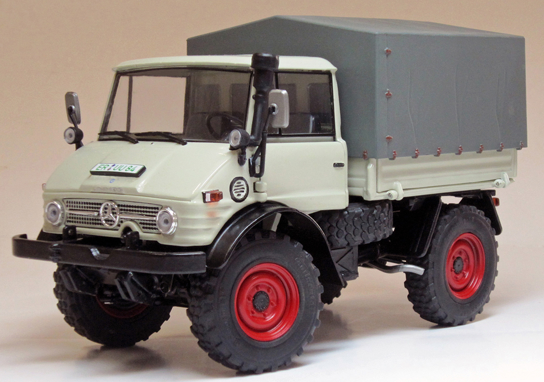 Unimog 406 (U84 / 900) Ganzstahl-Fahrerhaus (Baumuster 406.121, Modell 1971 - 1989) mit Plane, kiese