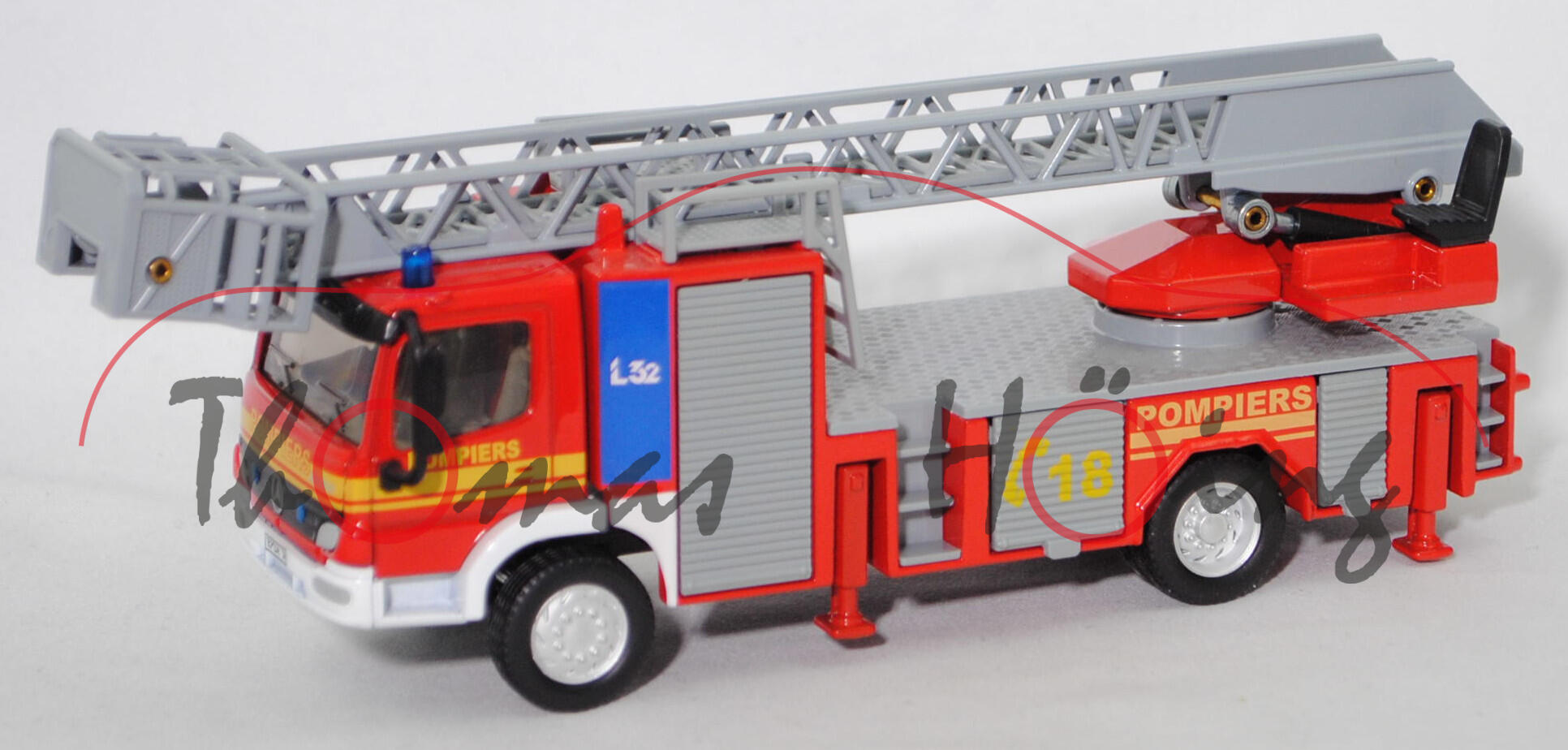 00100 F ROSENBAUER L32A-XS auf Fahrgestell MB Atego Drehleiter, rot, POMPIERS / C 18, SIKU, 1:50