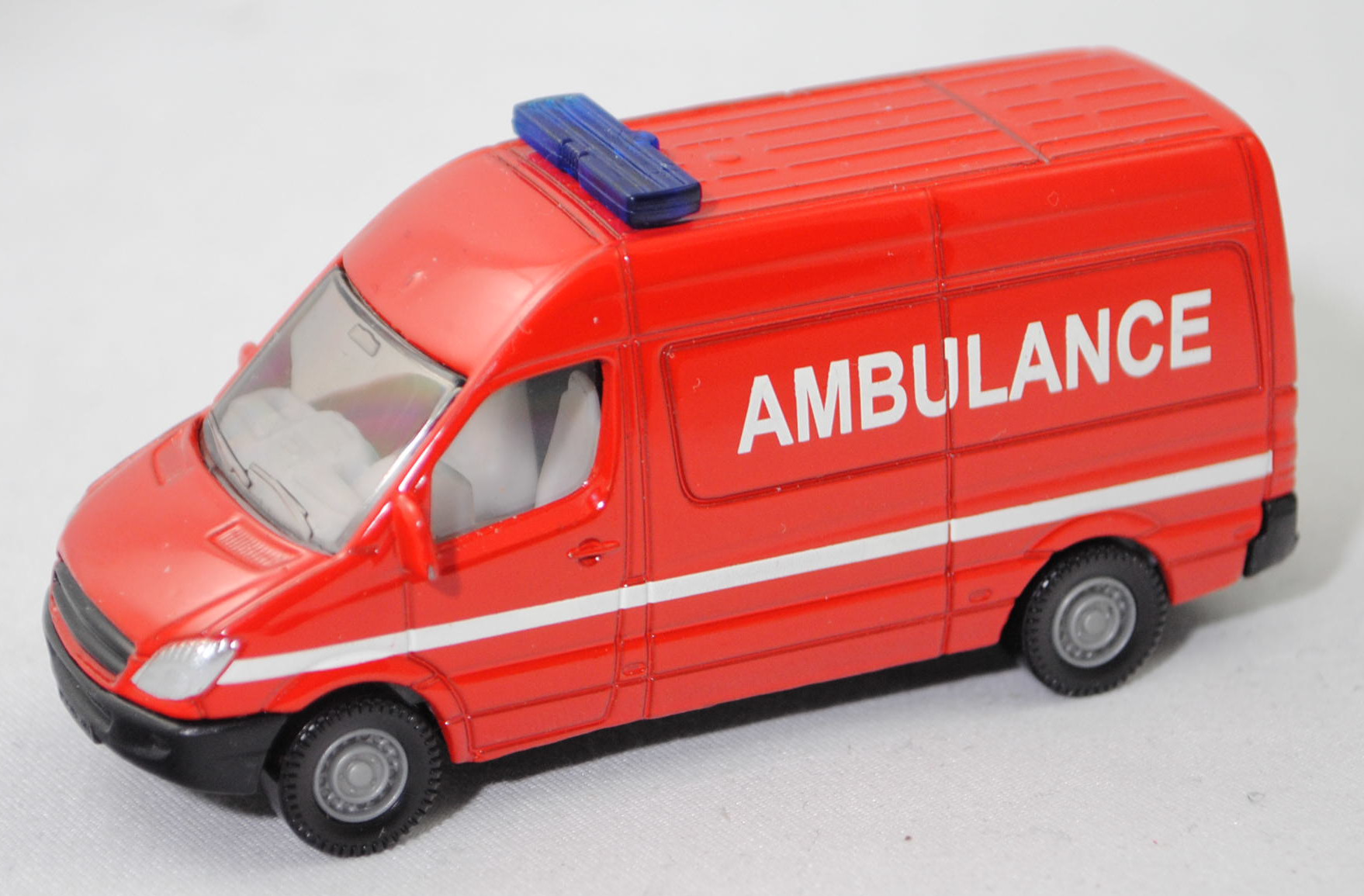 00000 Mercedes-Benz Sprinter II (W 906, Modell 2006-2013) Krankenwagen, rot, AMBULANCE, SIKU, 1:74