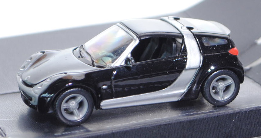 smart roadster-coupé (Baureihe 452, Mod. 03-05), schwarz/weißaluminiummet. (jack black/grey), mb