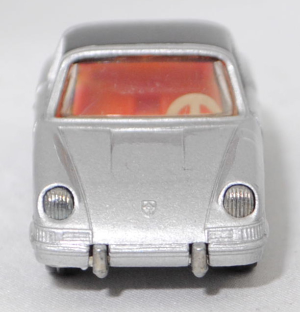 00009 Porsche 911 E Targa (F-Modell bzw. Urmodell, B-Serie, Modell 1968-1969), silber, Lenkrad weiß, Dach schwarz, Bpr. V234 und 1010, W-Germ, Verglasung rauch, R11 glatt, SIKU, 1:60, m