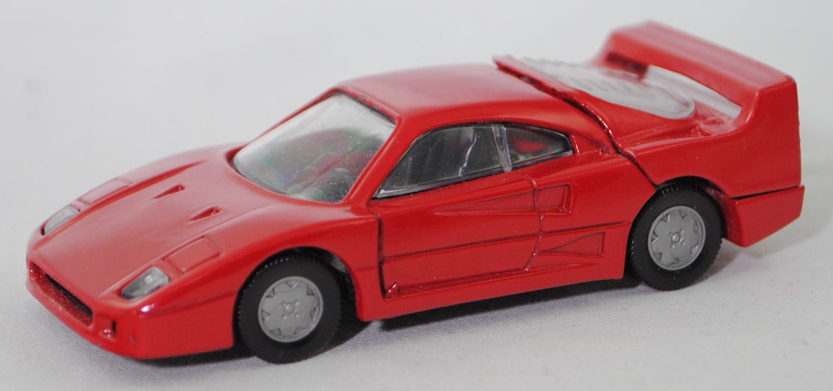 00004 Ferrari F40 (Typ F120, Modell 1987-1992), karminrot, Nummernschild hinten silber, Chassis schwarz, Hong, mit CE-Zeichen, B6, SIKU SUPER, 1:56, m-