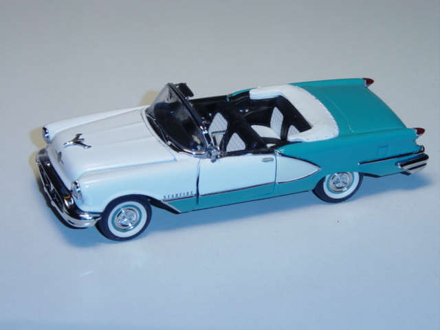 Oldsmobile Starfire 1956, weiß/türkisblau, Türen und Motorhaube zu öffnen, Franklin Mint, 1:43, mb