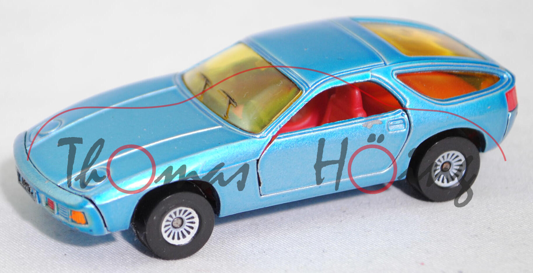 00000 Porsche 928 (1. Generation, Vorfacelift, Modell 1977-1979), hell-himmelblaumetallic, SIKU, 1:56, m- (nachträglich lackiert)