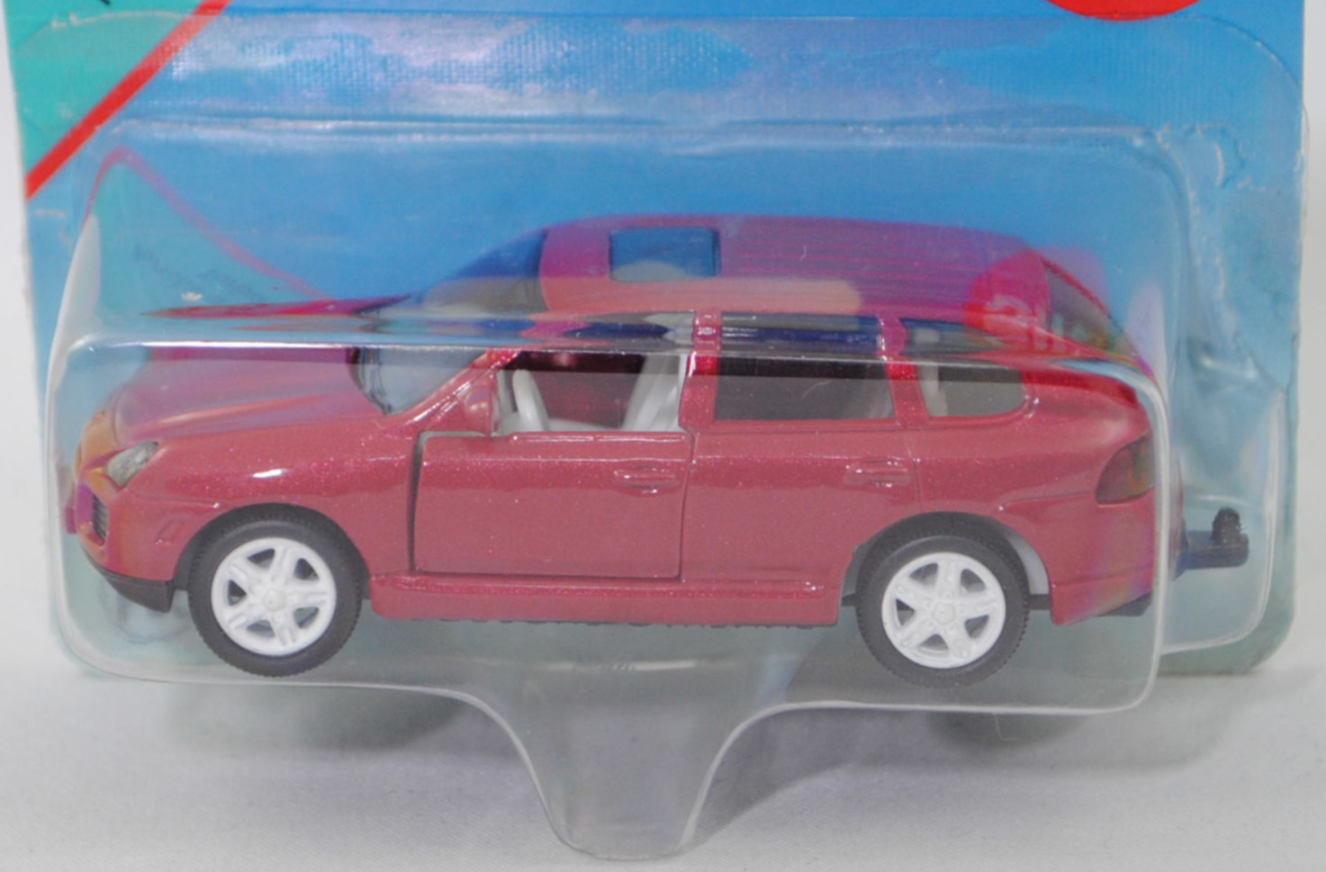 00002 Porsche Cayenne Turbo (1. Generation, Typ 9PA, Vorfacelift, Modell 2002-2006), hell-braunrotmetallic, Sicke auf Heckklappe in Höhe Rückleuchten, SIKU SUPER, 1:57, P29a geklebt