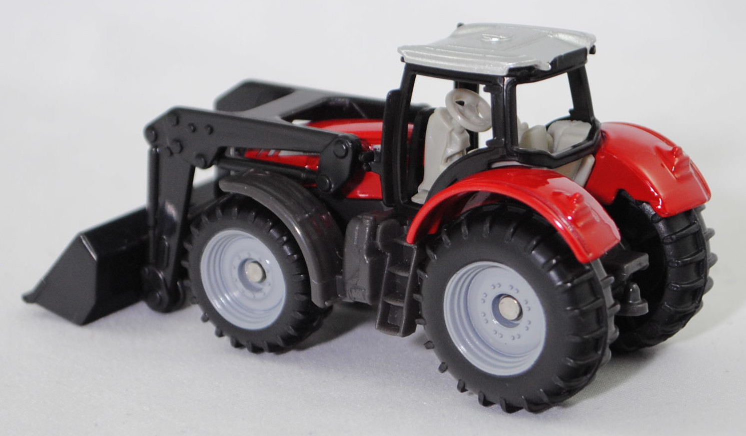 00000 Massey Ferguson MF 8737 Dyna-VT Efficient (Modell 2014-2017) mit Massey Ferguson MF 988 Frontlader, karminrot, Frontlader schwarz, SIKU SUPER, 1:81, P29f