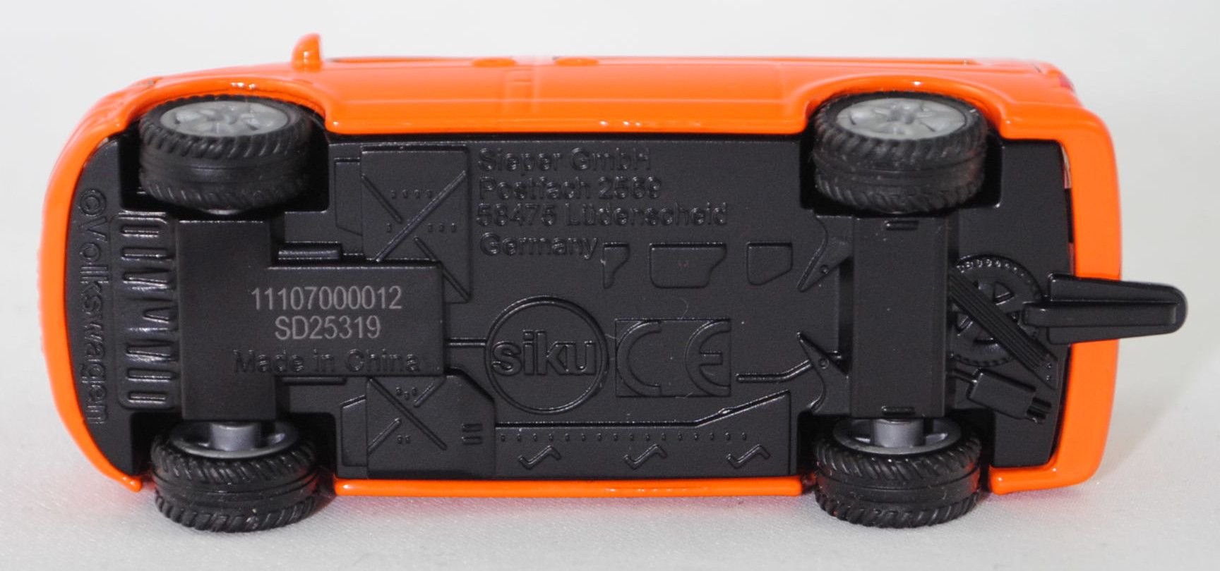 00025 VW T5 GP Multivan Highline 2.0 TDI (Modell 2009-2015) mit Aufkleber, hell-verkehrsorange, Heckklappe mit 2 Aussparungen unten, SIKU SUPER, 1:61, P29f