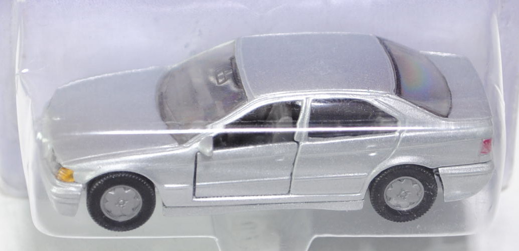 00001 BMW 325i Limousine (Baureihe E36, Modell 1990-1992), silbergraumetallic, SIKU, 1:55, P26