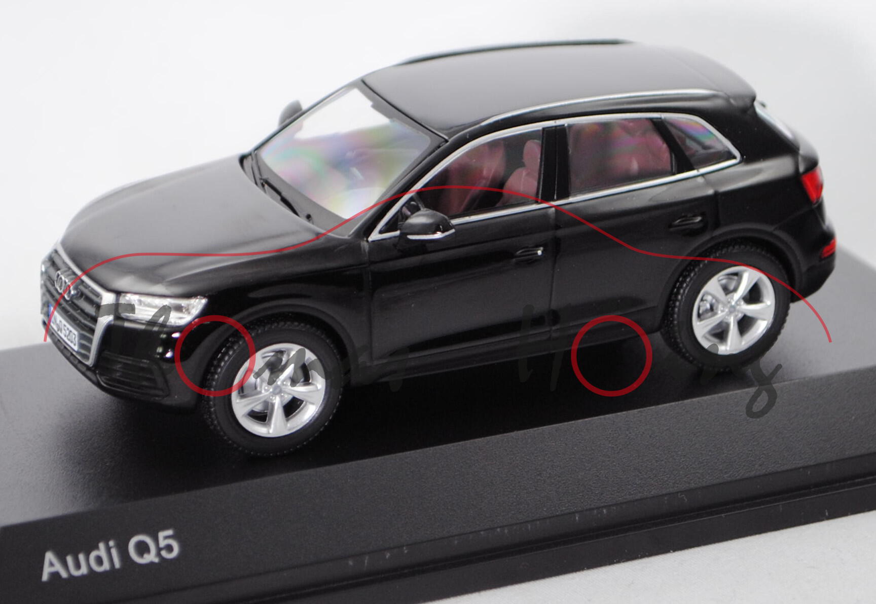 Audi Q5 (2. Generation, Modell 2017-), mythosschwarz, iScale, 1:43, Werbeschachtel 