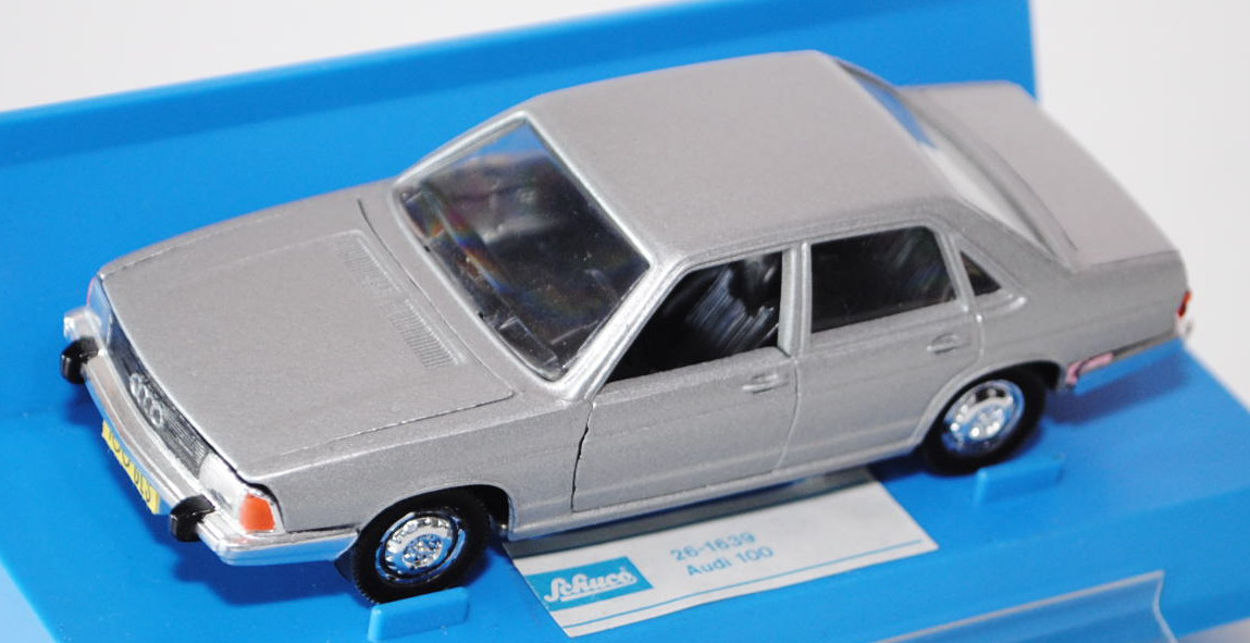 Audi 100 GLS (C2, Typ 43), Modell 1976-1982, silber, innen schwarz, Blinker bemalt, Schuco, 1:43, mb