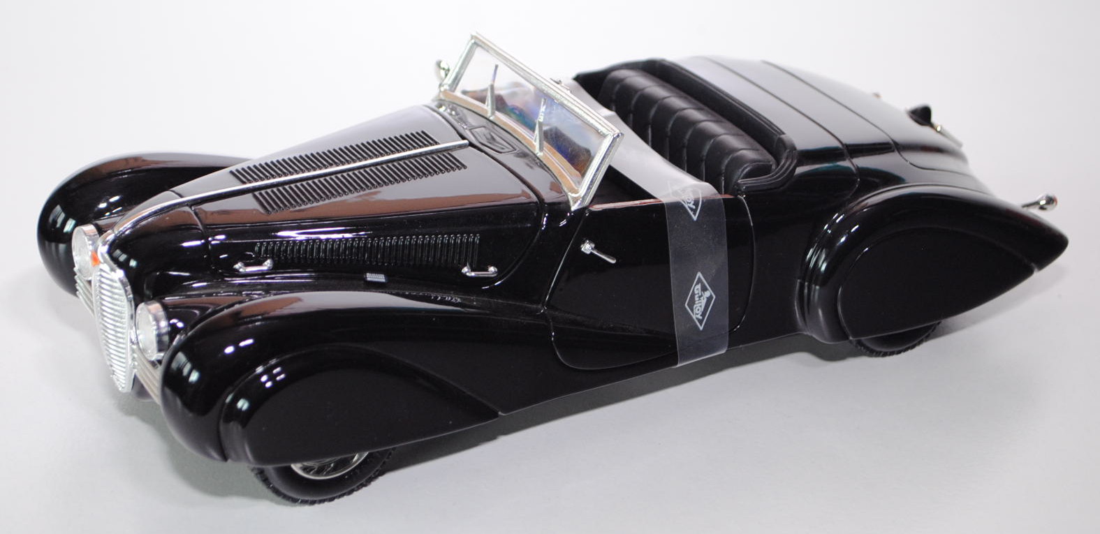 Delahaye Type 165 Cabriolet, Modell 1937-1939, schwarz, Guiloy TOP LINE, 1:18, mb