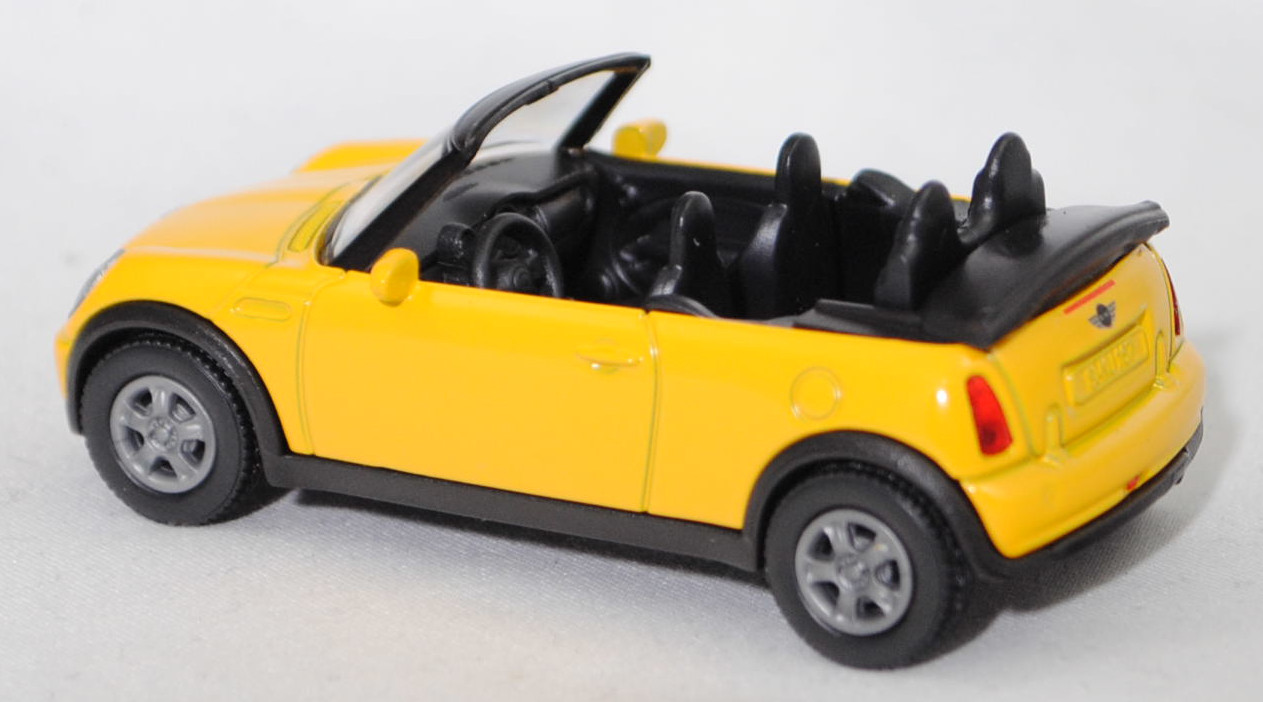 00001 MINI Cooper Cabrio (1. Generation, R52, Vorfacelift, Modell 2004-2006), hell-signalgelb (mellow yellow beim Original), B26 silbergrau, SIKU SUPER, 1:52, m