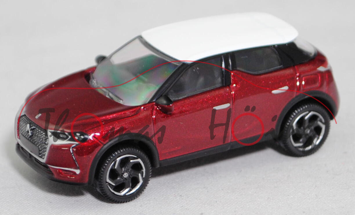 DS 3 Crossback PureTech 155 Automatik SO CHIC (U, Vorfacelift, Modell 2018-2022), rubi-rot (rouge rubi), Dach opal-weiß (blanc opale), Norev, 1:64, Werbebox