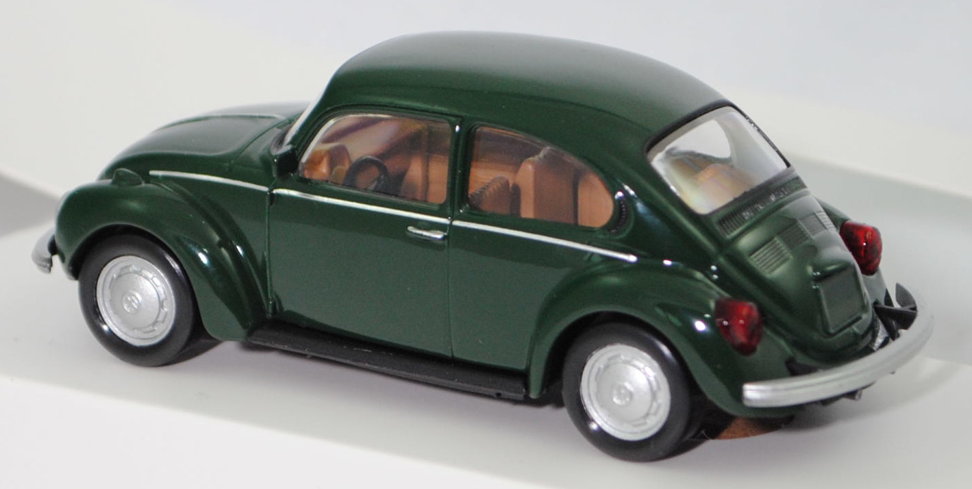VW Käfer / Coccinelle 1303 Limousine (1. Generation, Typ 11 Modell 111, Modell 1972-1974, Baujahr 1973), moosgrün, innen hell-braunbeige, Norev Jet-car, 1:43, mb