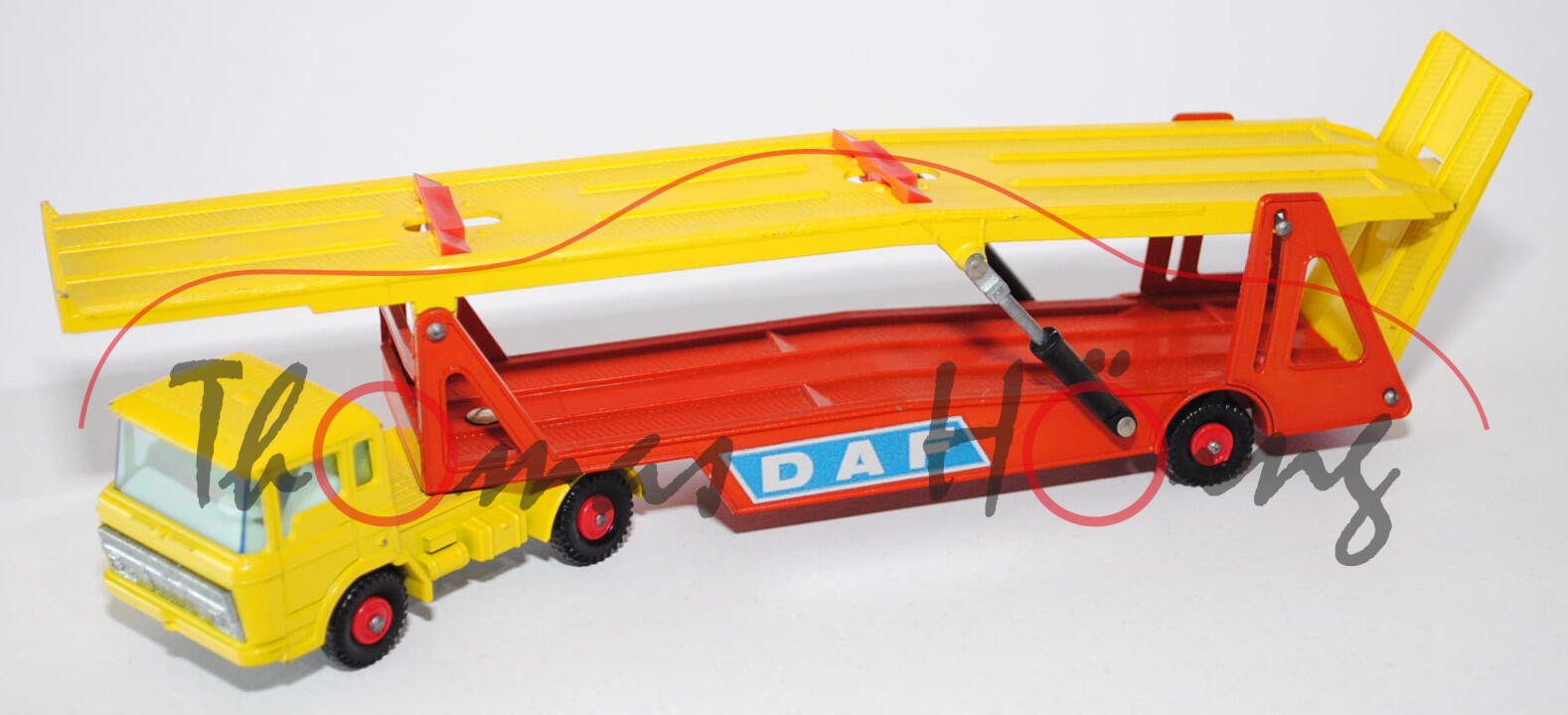 DAF Car Transporter, zinkgelb/blutorange, DAF, Matchbox King Size