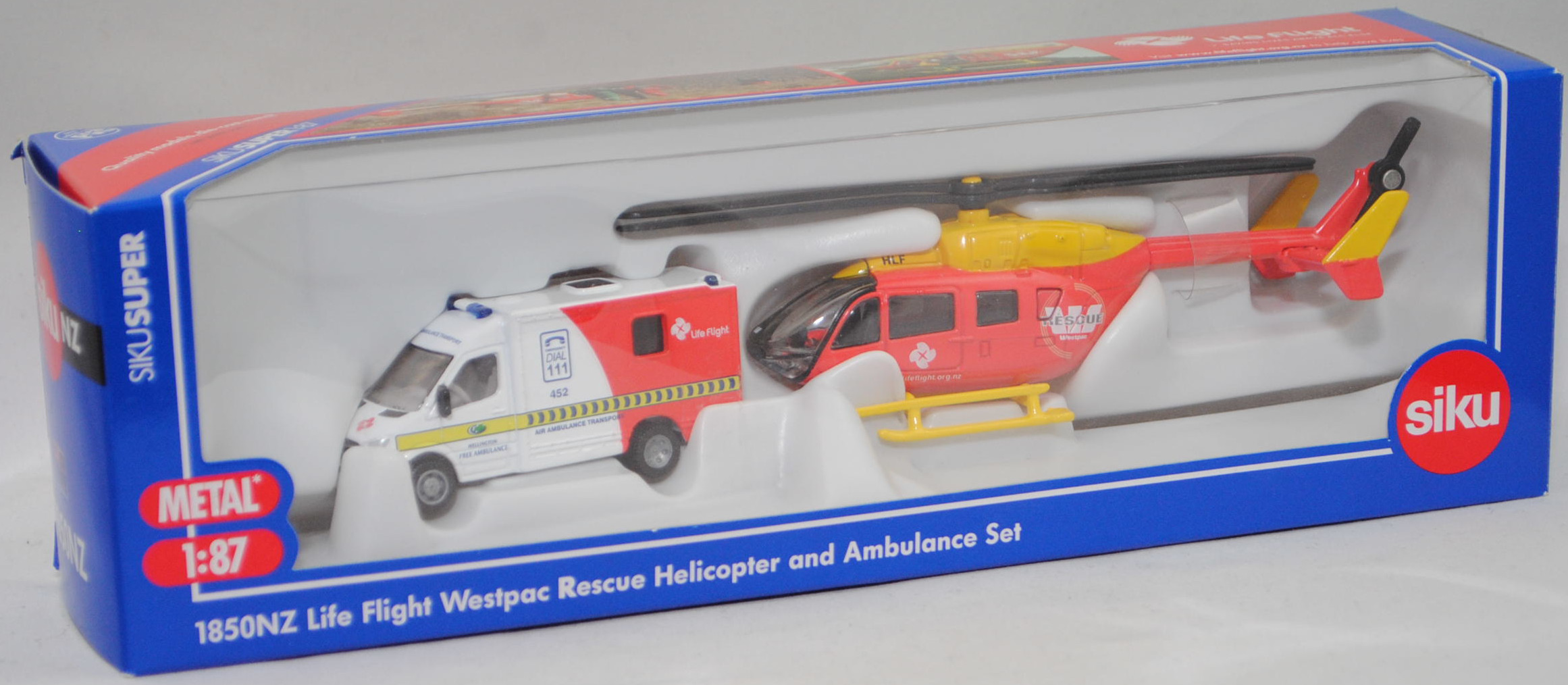 80400 NZ Life Flight Westpac Rescue and Ambulance-Set: RTW Mercedes-Benz Sprinter II und Eurocopter EC 145, RTW: WELLINGTON / FREE AMBULANCE; Hubschrauber: W / RESCUE / Westpac, SIKU, 1:87, L17mK