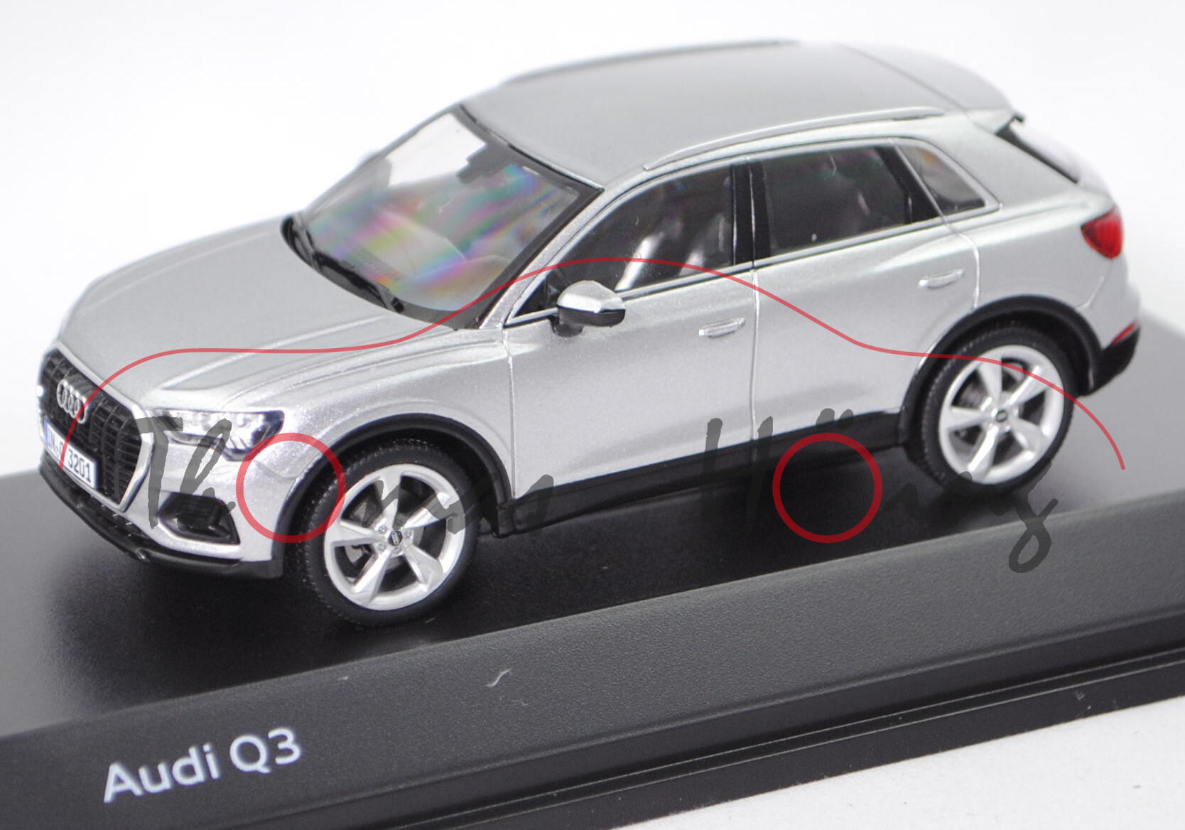 Audi Q3 (Typ F3, Modell 2018-), florettsilber, Minimax, 1:43, Werbeschachtel (EAN 2160000050493)