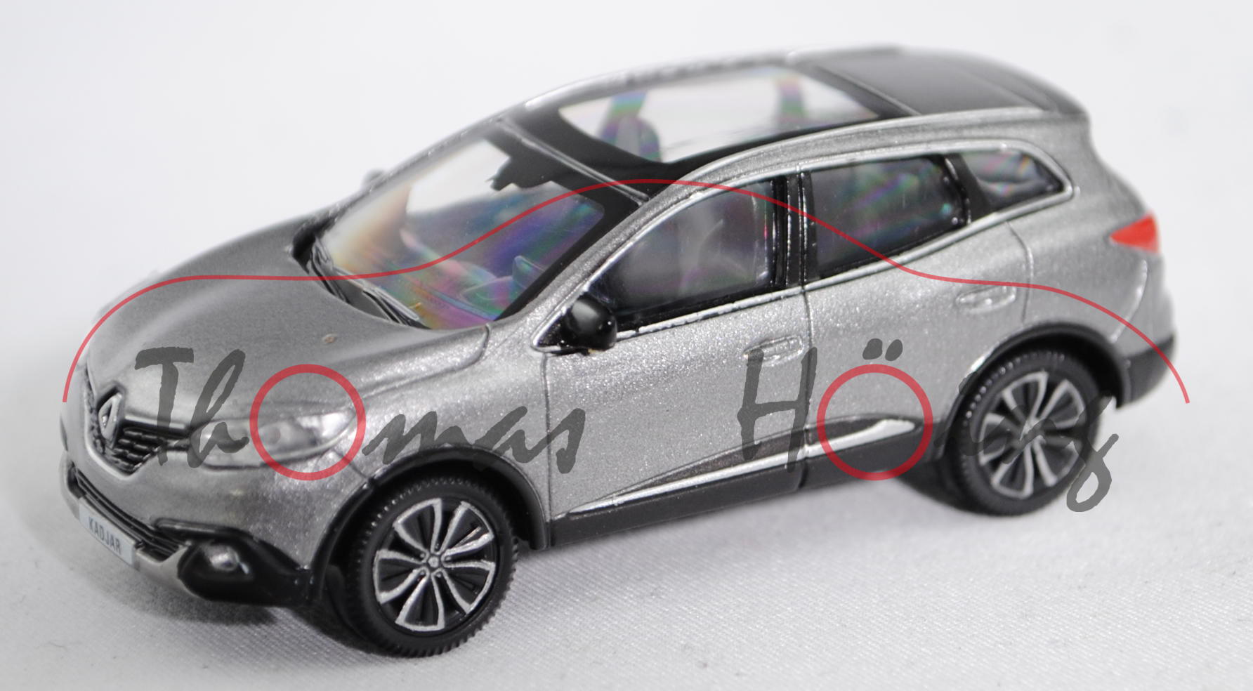 Renault Kadjar (Modell 2015-), silbergraumetallic, ca. 1:64, Norev SHOWROOM, mb 