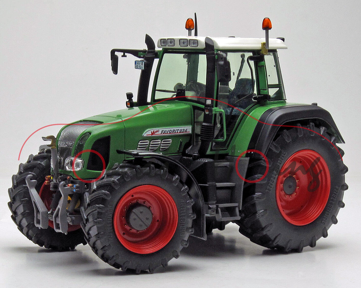 Fendt FAVORIT 924 Vario (Ausführung 2000-2002), weiß/grün/schwarz, WAF WD 924, weise-toys, 1:32, mb