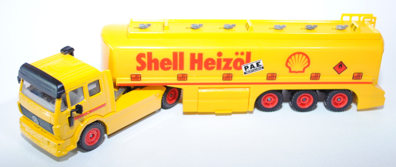 00003 Mercedes SK Tankzug mit TOPAS-Aufbau, hell-signalgelb, Shell Heizöl, Fehldruck, L11a