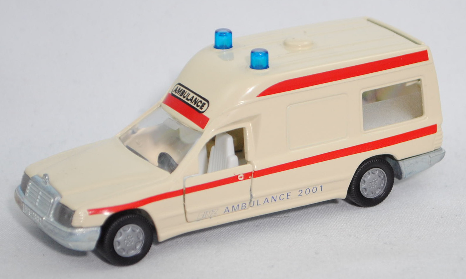 Mercedes-Benz 260 E (BR VF 124 E 26, Mod. 86-89) Binz-Ambulanz, hellelfenbein, BINZ AMBULANCE 2001