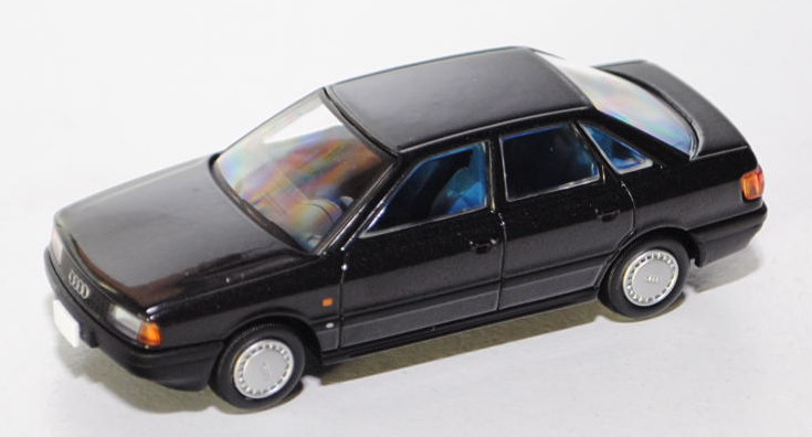 Audi 80 quattro (B3, Typ 89), Modell 1986-1991, schwarz metallic, Heckspoiler liegt lose dabei, TOMY