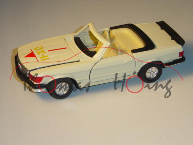 Mercedes 280 SL (Typ W 107), hellelfenbein, Türen und Motorhaube zu öffnen, mit Rückziehmotor, 1:36,