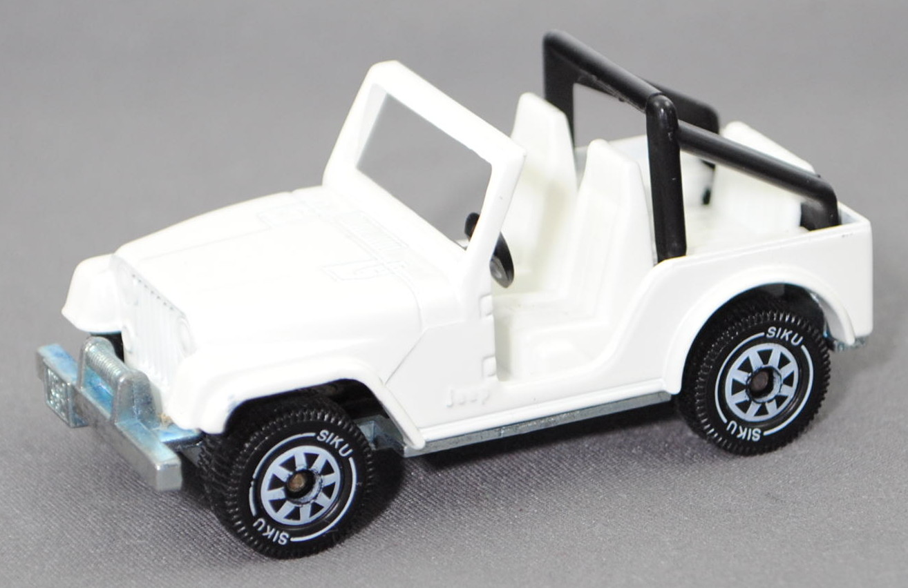 00007 Jeep CJ-5 2.5L (CJ = Civilian Jeep, Modell 1979-1983), reinweiß (olympic white), SIKU, 1:55