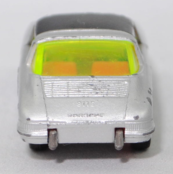 00002 Porsche 911 E Targa (F-Modell bzw. Urmodell, B-Serie, Modell 1968-1969), silber, Lenkrad weiß, Dach schwarz, Bpr. V234, Germ, Verglasung gelbgrün, R10, SIKU, 1:60, m-