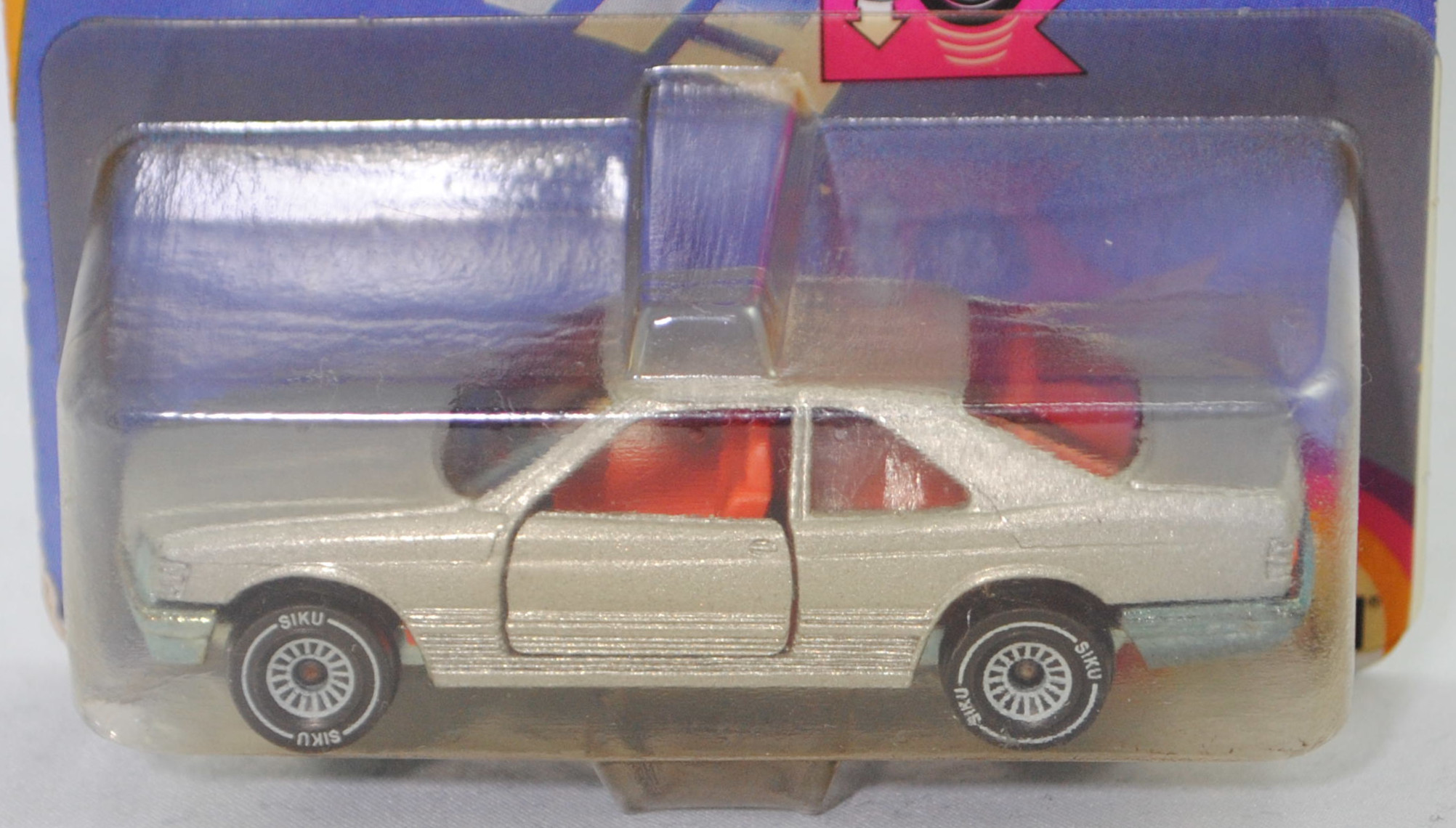 00002 Mercedes-Benz 500 SEC (2. Generation S-Klasse, interne Baureihenbezeichnung C 126, Vor-MoPf, Modell 1981-1985), silbergraumetallic, SIKU SUPER, 1:60, P21