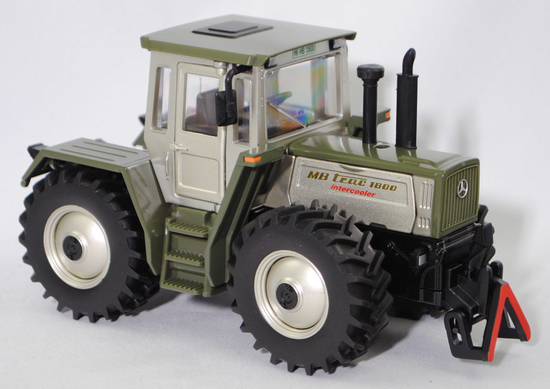 00000 Mercedes-Benz MB trac 1800 intercooler (schwere Baureihe, Baureihe 443, 2. Serie, MoPf, Modell 1990-1991), silberdistel/olivgrün, SIKU FARMER CLASSIC 1:32, L17mK (Limited Edition)