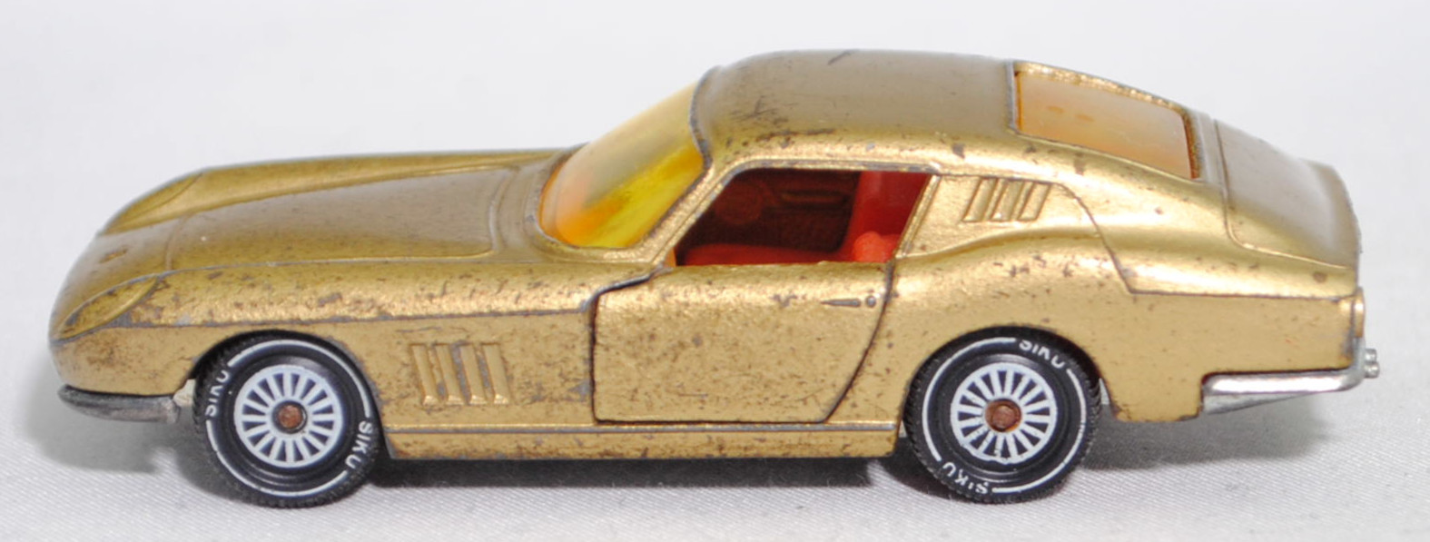 00005 Ferrari Berlinetta 275 GTB (Tipo 563, 2. Serie, Long Nose / Lange Nase, Modell 1965-1966), goldmetallic, Frontscheinwerfer integriert, Bpr. 1012, W-Germ, R11, SIKU SUPER, 1:56, vsc