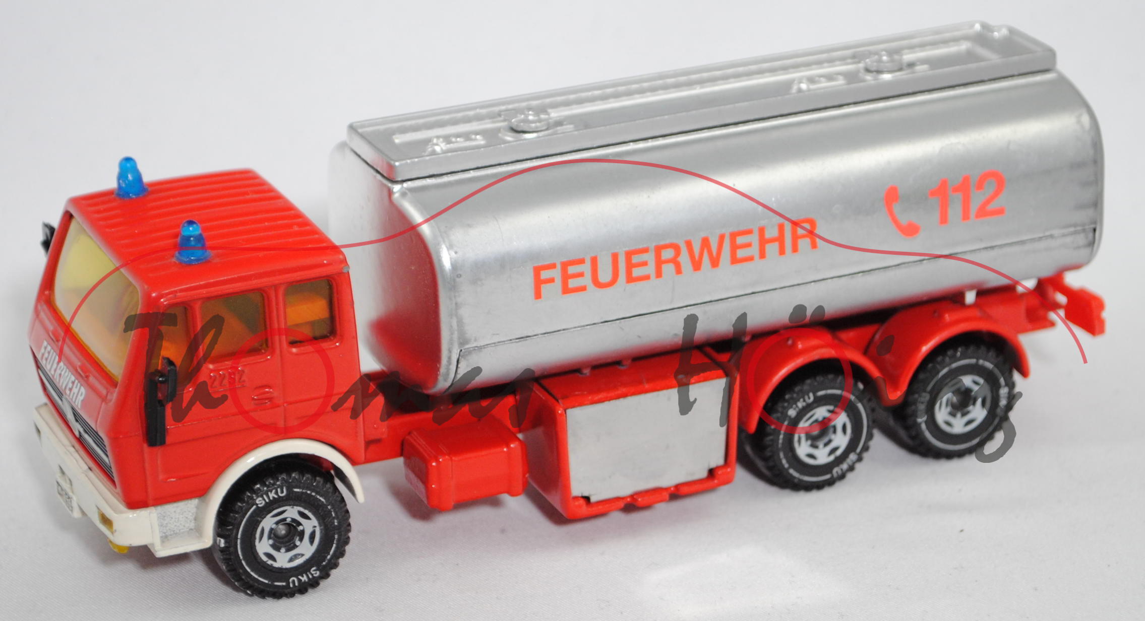 Mercedes-Benz 2232 (NG 73, Mod. 74-77) Tankwagen, rot/weißalu, FEUERWEHR C 112, SIKU, 1:55, Umbau