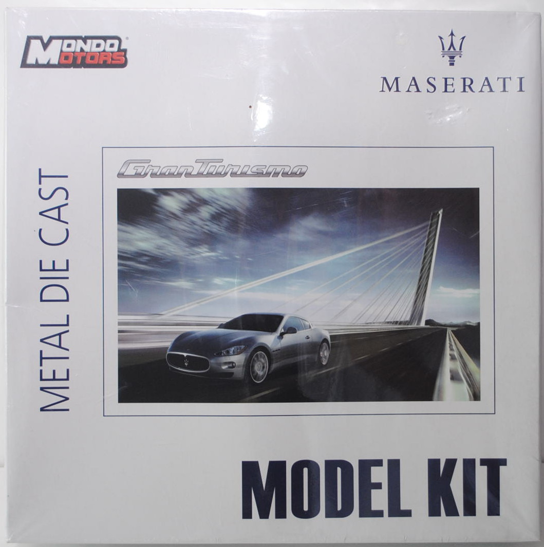 Maserati GranTurismo, Modell 2007-, argento metallic (silber), Türen + Motorhaube + Kofferraum zu öf