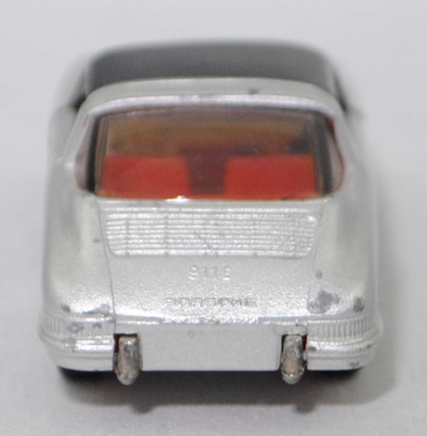 00006 Porsche 911 E Targa (F-Modell bzw. Urmodell, B-Serie, Modell 1968-1969), silber, Lenkrad weiß, Dach schwarz, Bpr. V234 und 1010, W-Germ, Verglasung rauch, R11 gerillt, SIKU, 1:60, m-