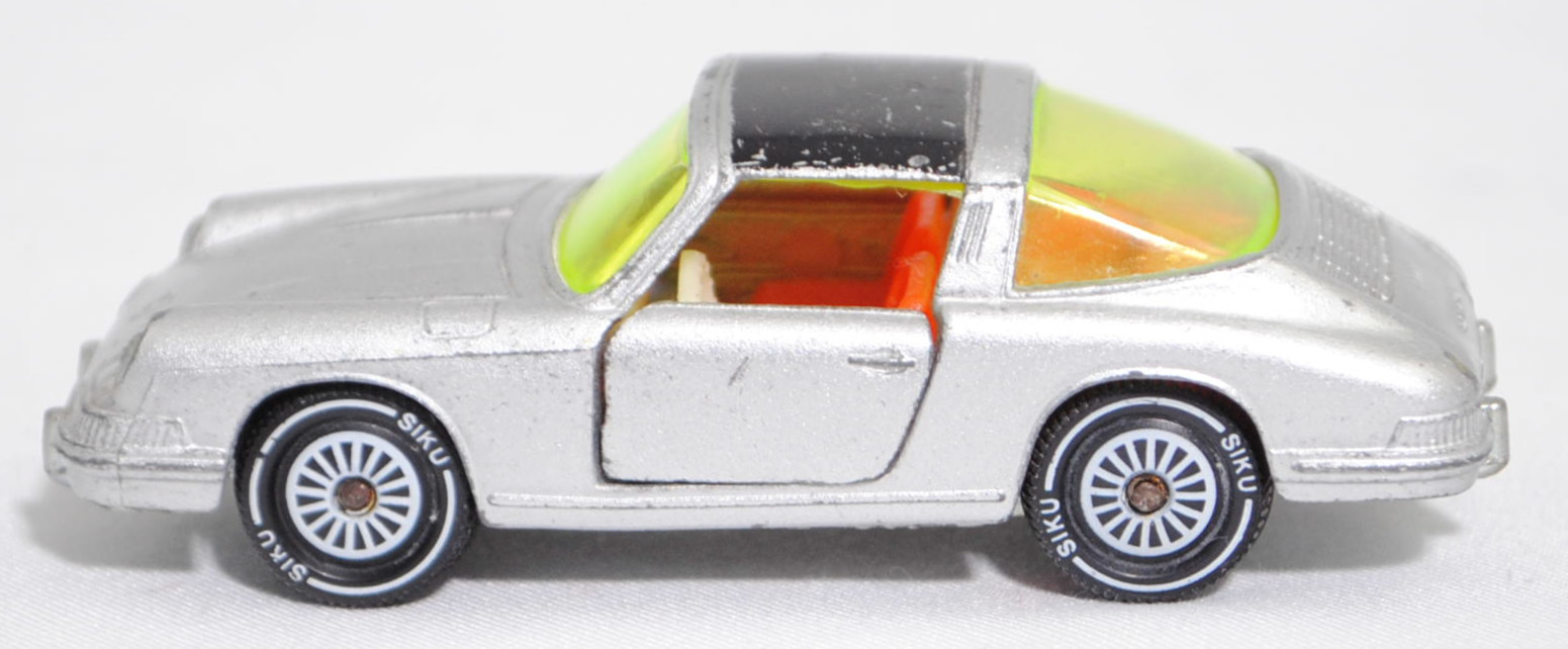00004 Porsche 911 E Targa (Modell 1968-1969), silbergraumetallic, innen rotorange, Lenkrad cremeweiß, W-Germ, Verglasung gelbgrün, R11, SIKU SUPER, 1:60, m-