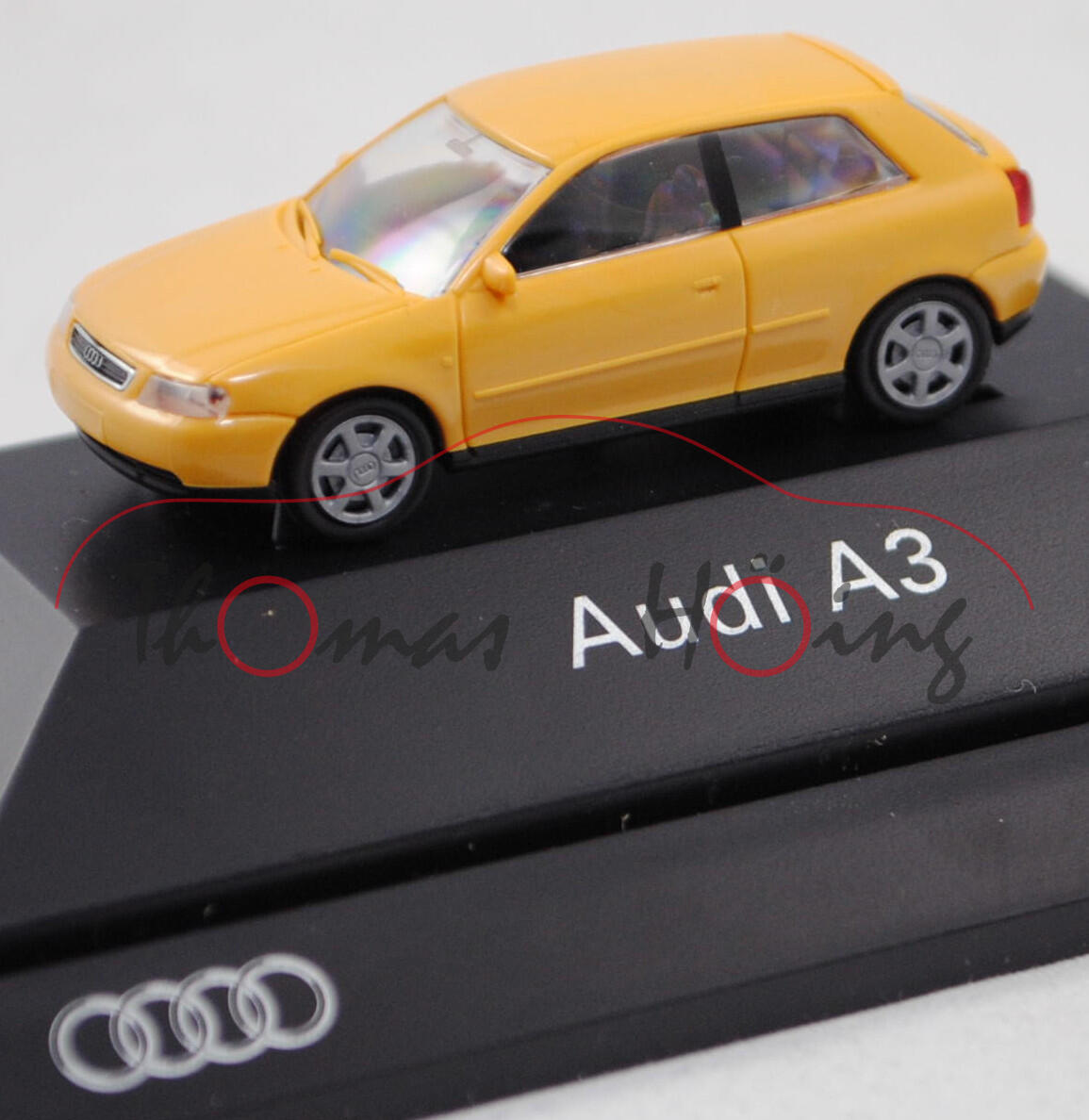 Audi A3 1.8 T 3-türig (1. Gen., Baureihe 8L, Typ 8L1, Vorfacelift, Modell 1996-2000), hell-goldgelb, Rietze, 1:87, PC-Box Werbebox