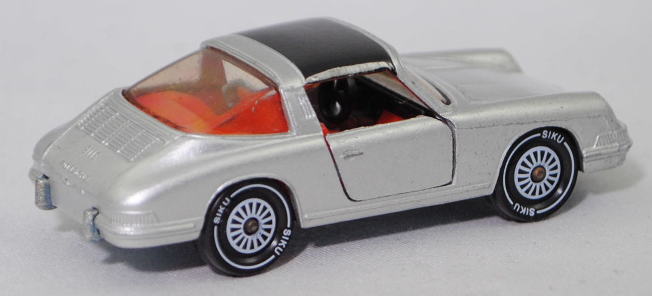 00008 Porsche 911 E Targa (F-Modell bzw. Urmodell, B-Serie, Modell 1968-1969), silber, Lenkrad schwarz, Dach schwarz, Bpr. V234 und 1010, W-Germ, Verglasung rauch, R11 glatt, SIKU, 1:60, m