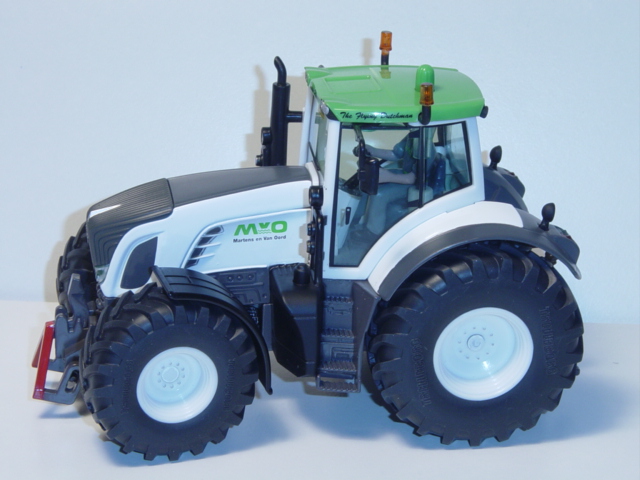 00301 Fendt 936 Vario Traktor (Modell 2006-2010), gelbrün/hell-umbragrau/reinweiß/mattschwarz, MVO M