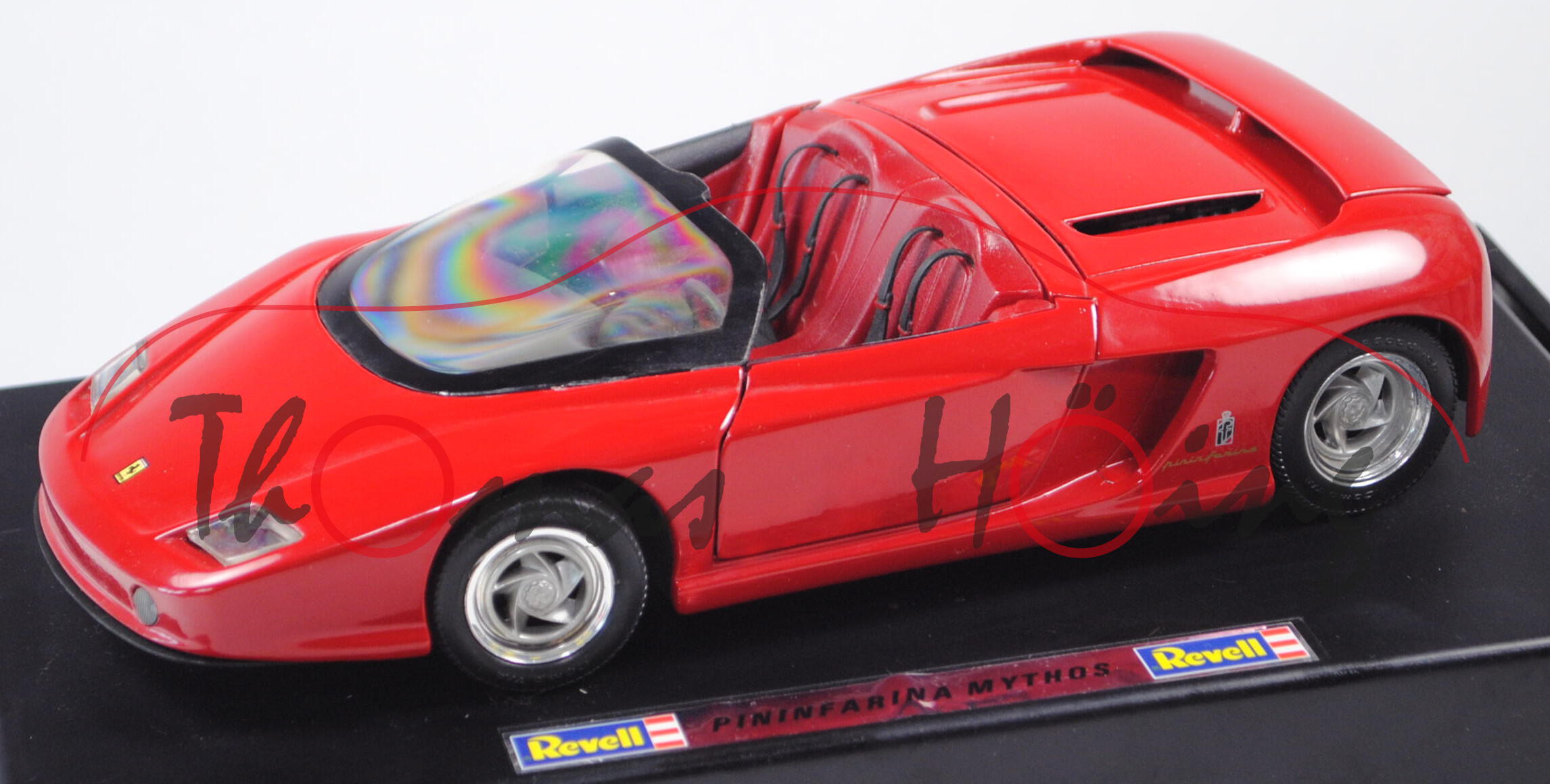 Ferrari Mythos (Typ Roadster, Design Pininfarina, Modell 1989), rosso corsa, Revell, 1:18, mb