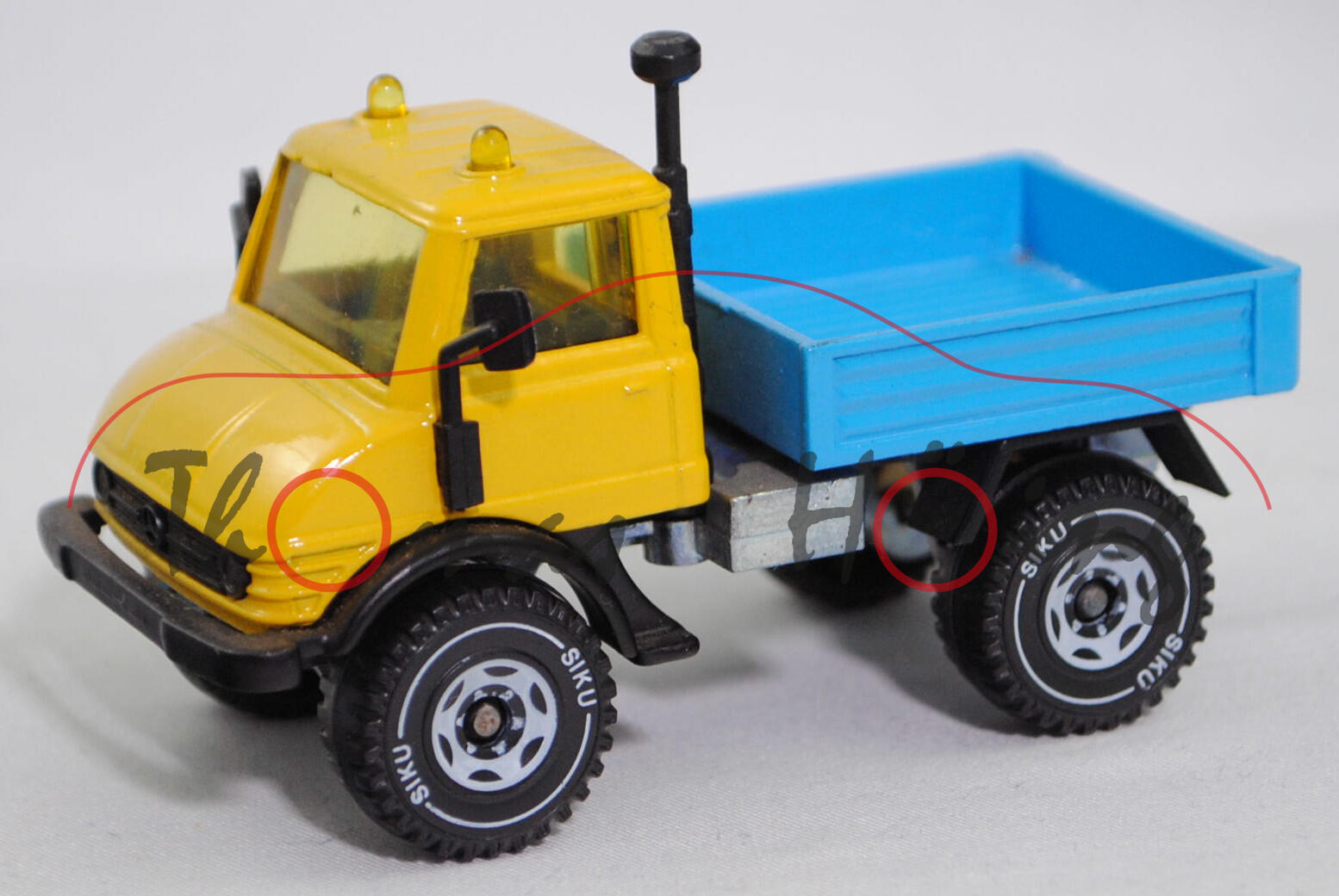 06407 HU Mercedes-Benz Unimog U 65 (Baureihe 406, Modell 1963-1964), Fahrerhaus gelb, innen basaltgrau, Pritsche blau, Chassis chrom, SIKU Ungarn / Metchy, 1:50, m- (HUNGARY SPECIAL)