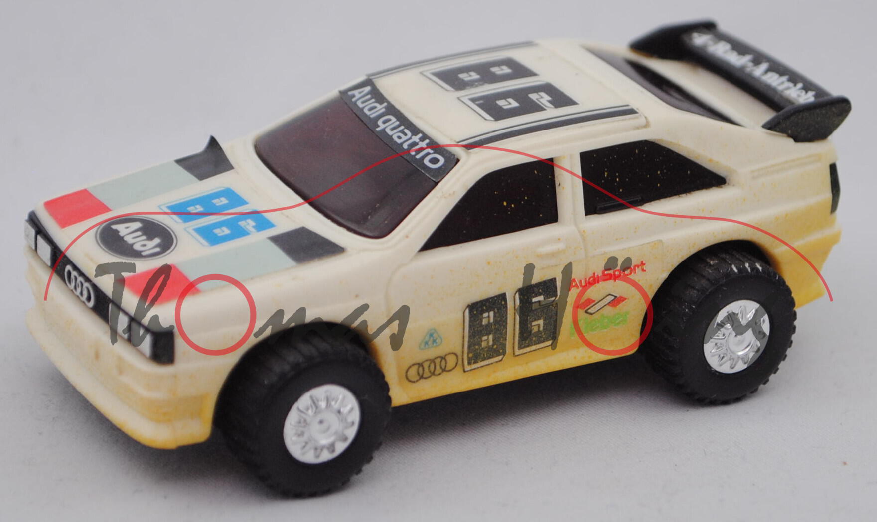 Audi quattro Gruppe 4 (Baureihe B2, Typ 85Q, Modell 1980-1982), cremeweiß, Startnummer 86, ca. 1:46