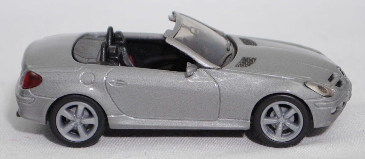 00007 Mercedes-Benz SLK 350 (interne Baureihenbezeichnung R 171, Vor-MoPf, Modell 2004-2008), verkehrsgraumetallic, innen schwarz/rot, Bpr. 1002, SIKU SUPER, 1:55, m